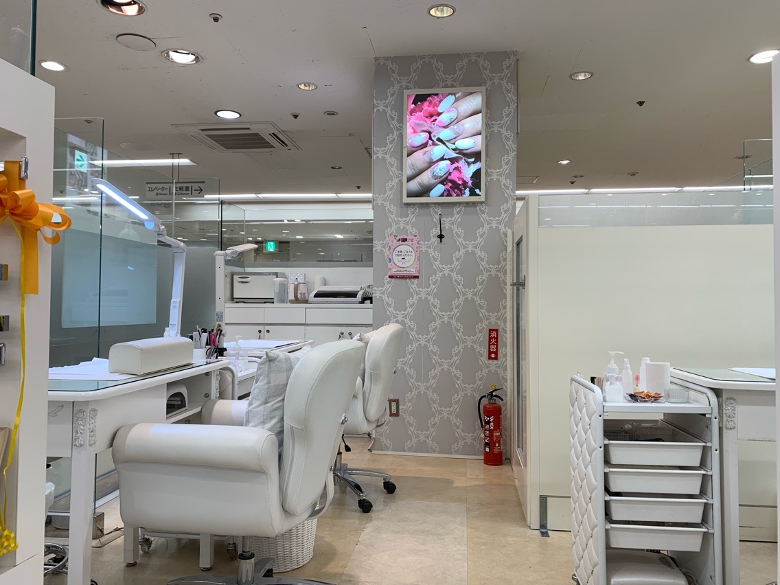 Oznail 池袋店のネイルサロン スタッフ情報 オズネイル 池袋店 ミニモ