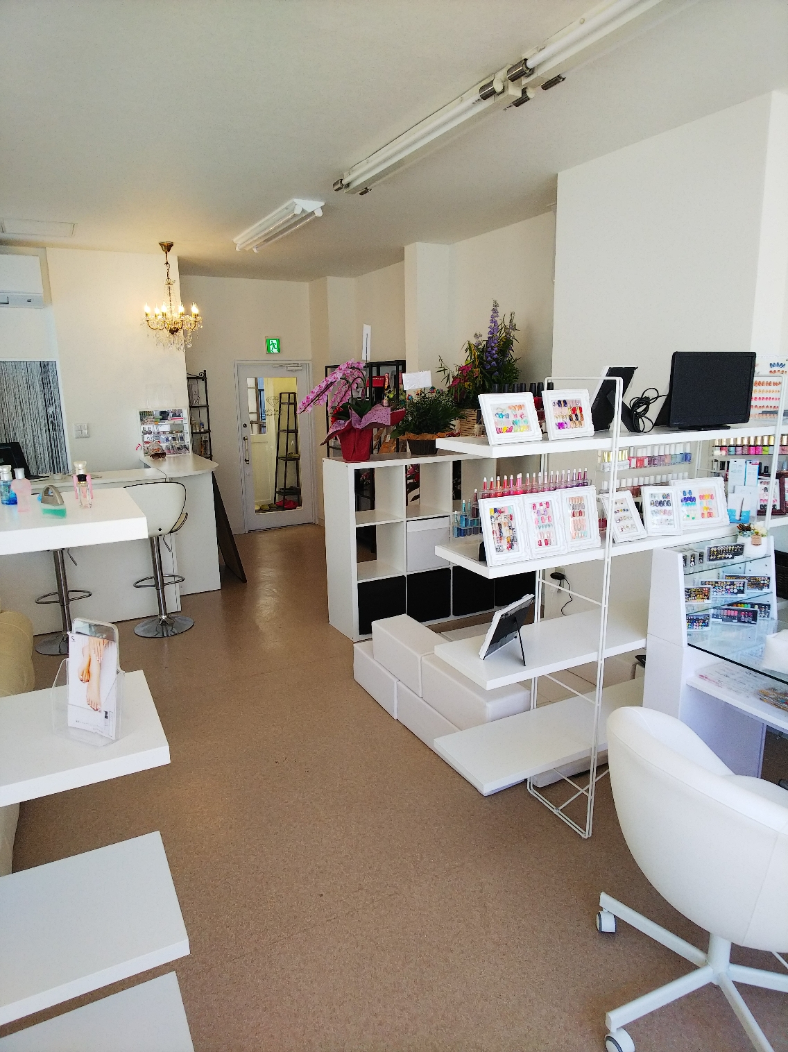 Jewel Nailのネイルサロン スタッフ情報 ネイリスト Ayano ミニモ