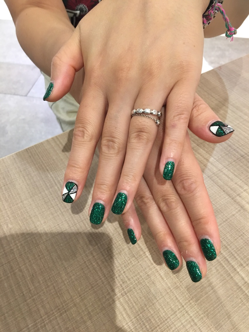S S Nailのネイルサロン スタッフ情報 S スサンナ ミニモ