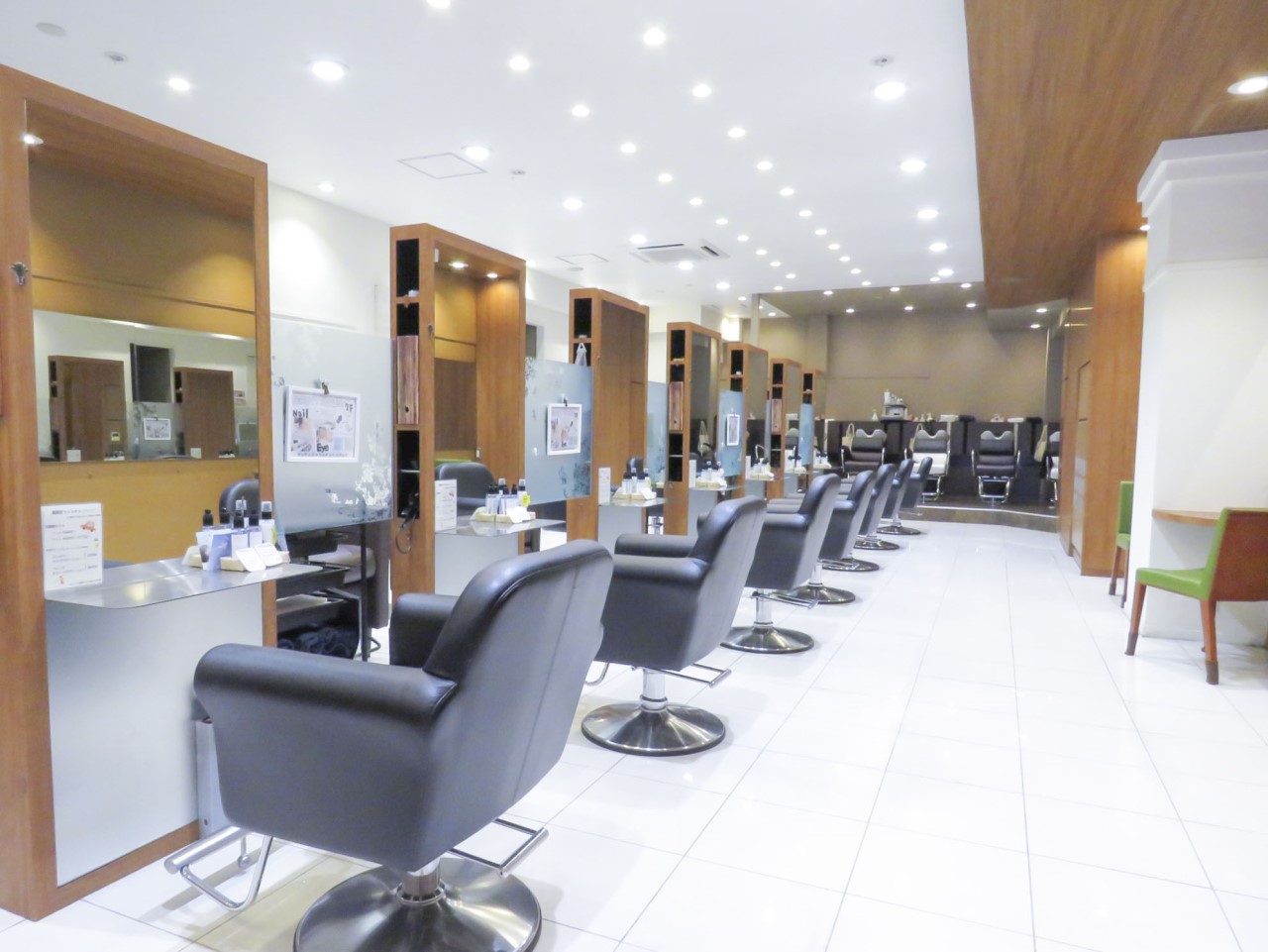 レイフィールド浜松駅前の美容室 美容院 スタッフ情報 Rayfield 浜松駅前店 ミニモ