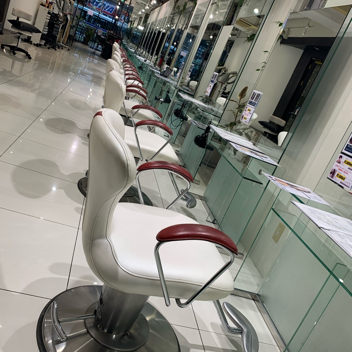 Hair Make Earth 川崎店の美容室 美容院 スタッフ情報 本間 昂人 ミニモ