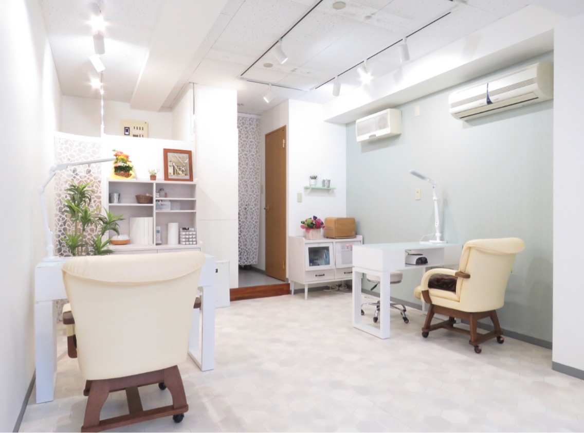 R Lush 恵比寿店のマツエクサロン スタッフ情報 R Lush Sakura ミニモ