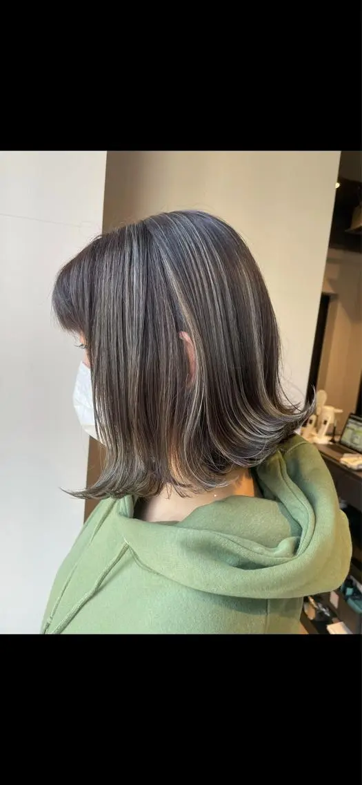 ショート カラー ブリーチ👩🦳/ ✂︎MANAMIのヘアスタイル