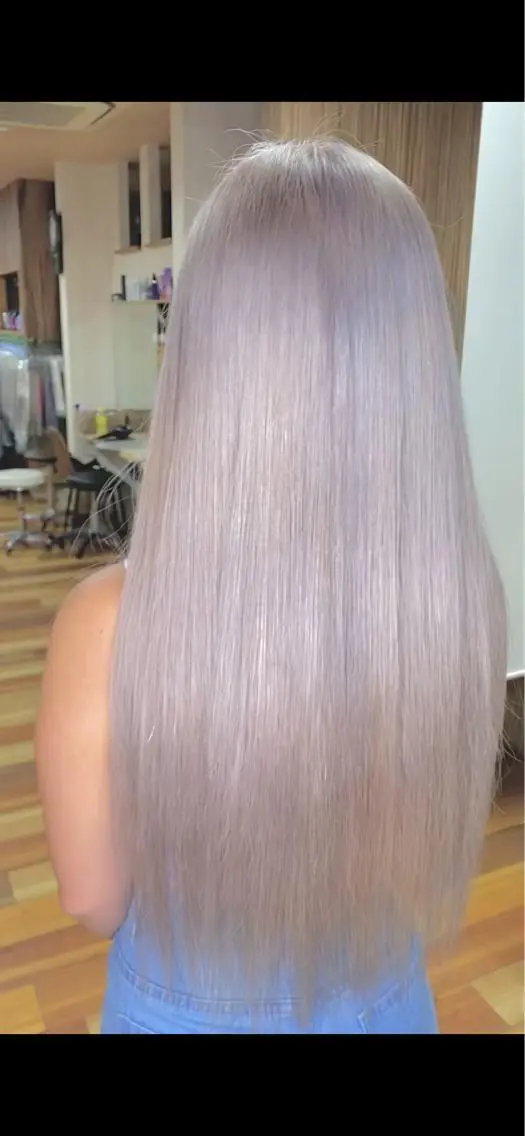 ロング カラー 内山 京耶のヘアスタイル