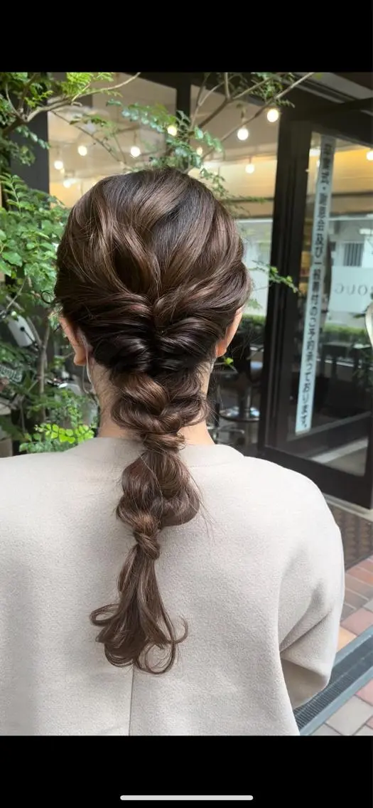 セミロング 早稲田 千尋のヘアスタイル