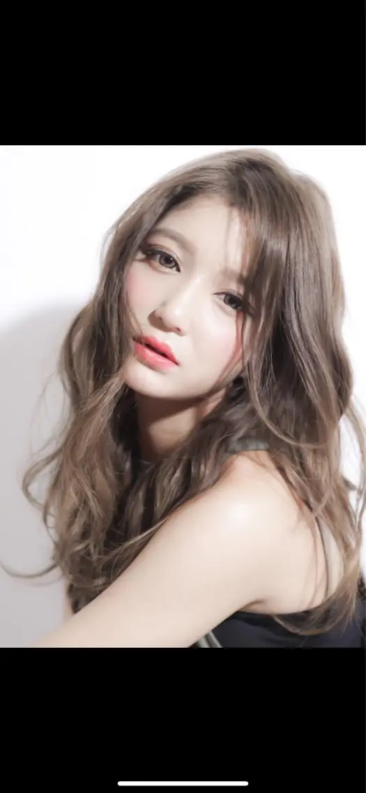 ミディアム ヘアリゾートA i 秋葉原店のヘアスタイル