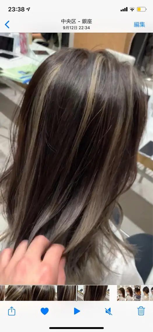 セミロング カラー ハイライトカラー ハイライト レイヤー専門家 ダブルカラー修のヘアスタイル