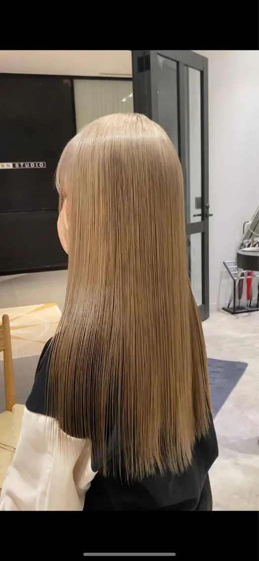 ロング カラー カット ヘアカラー トリートメント れい🫧 ハイトーン特化のヘアスタイル