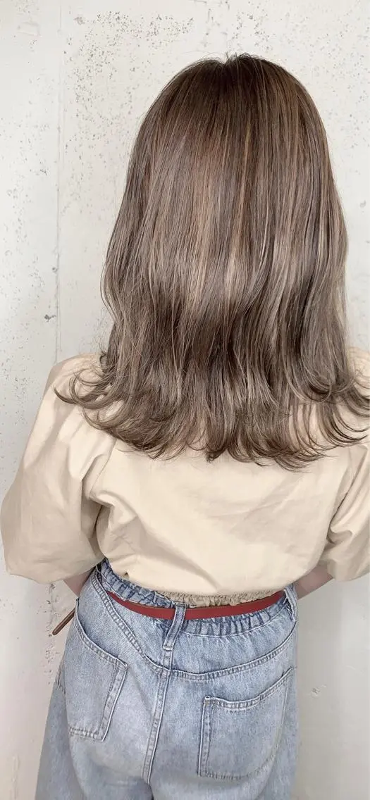 ミディアム カラー Froom🌻 村上夏菜のネイルデザイン