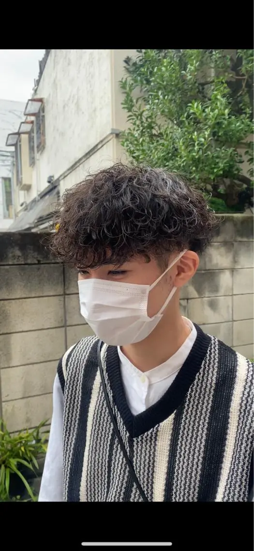 ショート カラー パーマ ヘアアレンジ メンズ キッズ ネイル マツエク・マツパ アイブロウ メンズブリーチ センターパート マッシュ メンズパーマ メンズツイストパーマ メンズの天才 ツバサのヘアスタイル