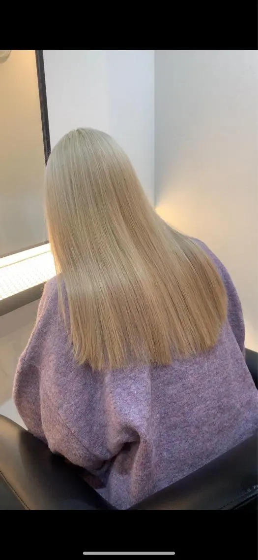 ロング カラー ブリーチ 髪質改善 トリートメント トリートメント 落合希 Olivebeigeのヘアスタイル