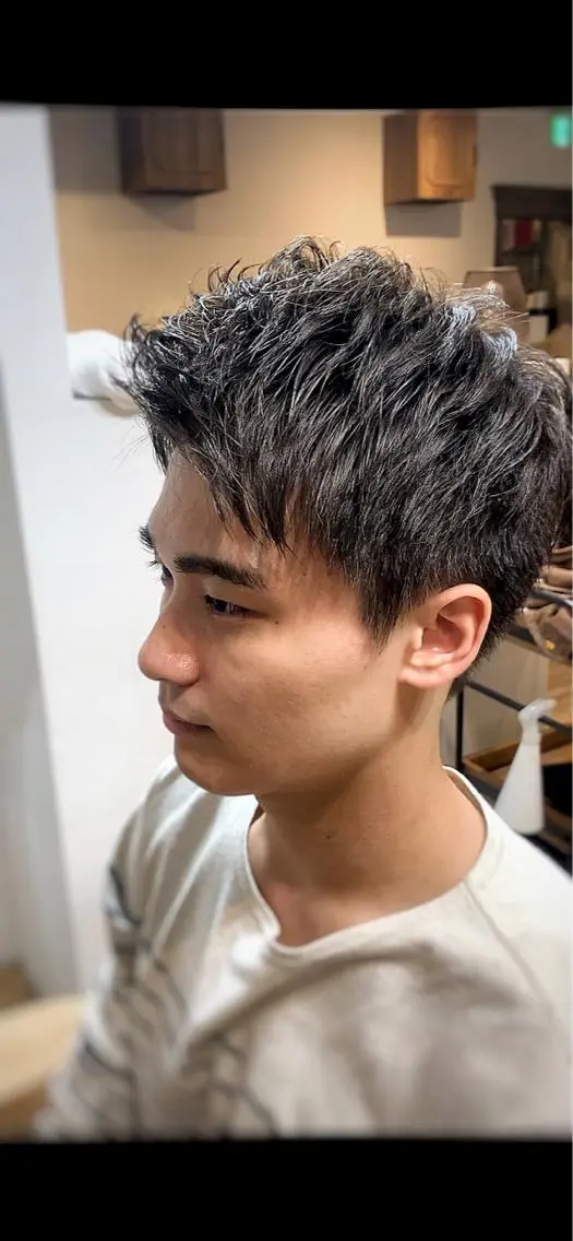 ショート メンズ アップバング メンズベリーショート ベリーショート ショートヘア カット ヘアセット メンズStylist 山根慧のヘアスタイル