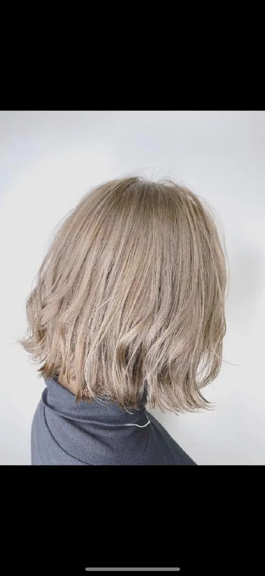 ショート ヘアカラー 田辺 侑未のヘアスタイル