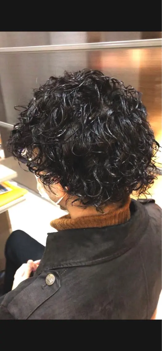 ミディアム メンズ ミディアムパーマ メンズパーマ 大人メンズヘア アドバイザーkaiのヘアスタイル