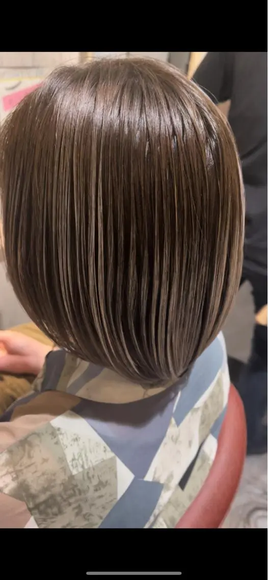 ショート ハイライト ヘアカラー 縮毛髪質改善カケル 透明感カラー✨のヘアスタイル