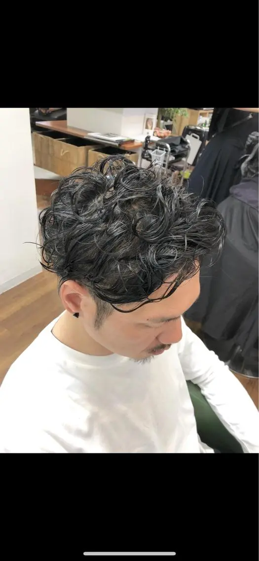 メンズ SHIORI💜口コ ミNo.1艶カラーのヘアスタイル