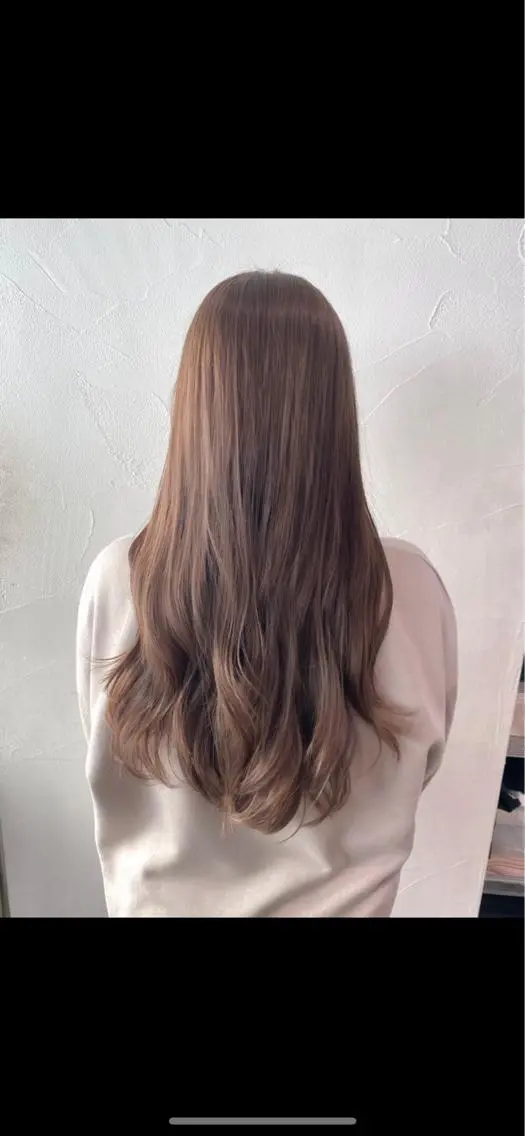 ロング カラー ベージュカラー ミルクティーベージュ カット ヘアカラー トリートメント カラー特化美容師 サトウリュウマのヘアスタイル