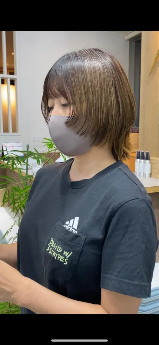 ショート カラー ショートヘア ウルフカット 横尾 歩のヘアスタイル