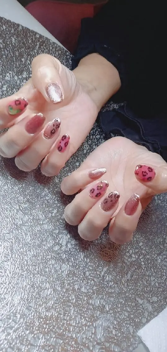 ネイル アニマル柄 オーロラネイル マグネットネイル salon de  Princessのネイルデザイン