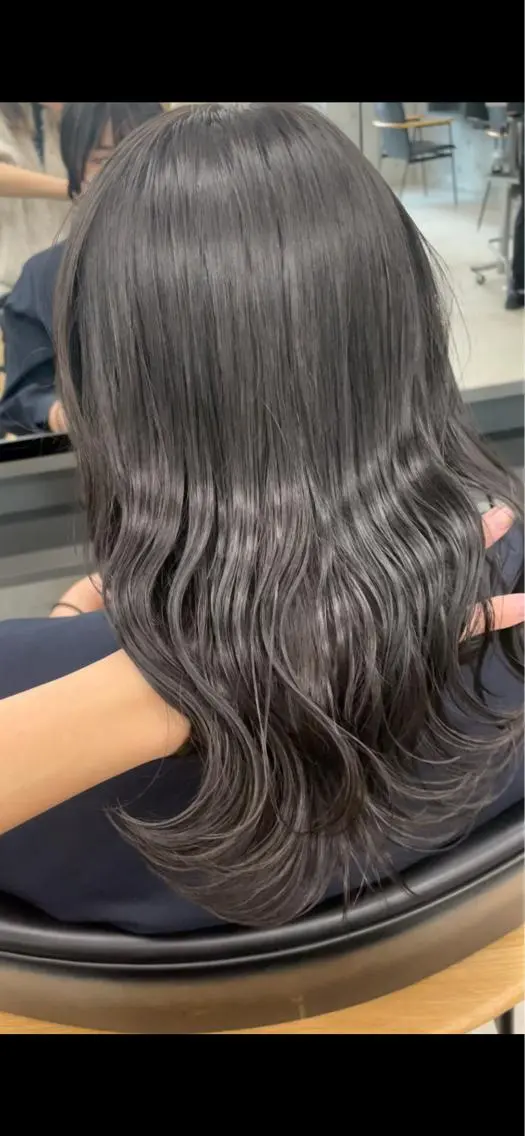 ミディアム カラー ブリーチ グレージュ ブリーチなしカラー カット インナーカラー 推し ブリーチ  髪質改善のヘアスタイル
