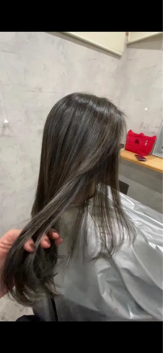 セミロング ハイライト ヘアカラー トリートメント ROI 【ロイ】のヘアスタイル