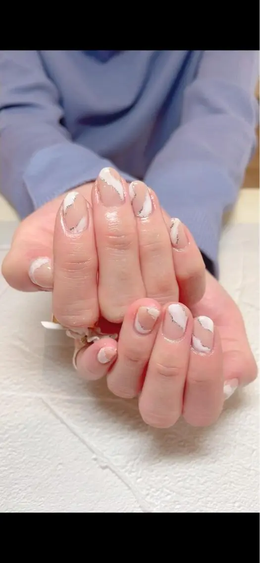 ネイル ニュアンスネイル シンプルネイル SINCERELY シンシアリー🌈のネイルデザイン