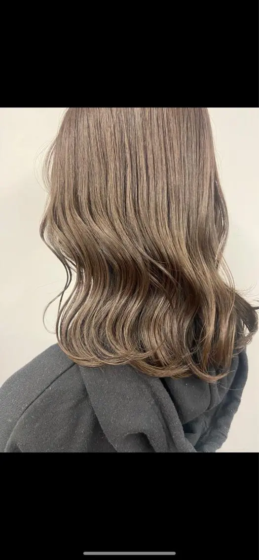 セミロング カラー カット ヘアカラー トリートメント natsumi / N°ariaのヘアスタイル