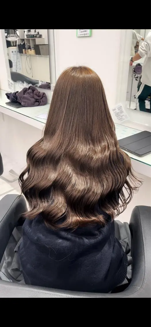 ロング トリートメント 🩷暖色カラー🩷 BONのヘアスタイル