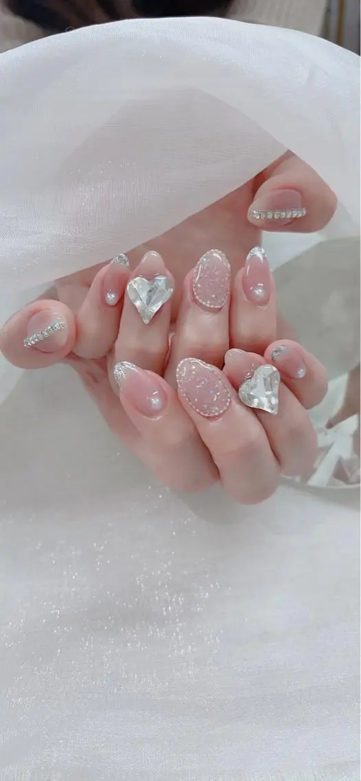 ネイル ハンドネイル Queens ciciのネイルデザイン