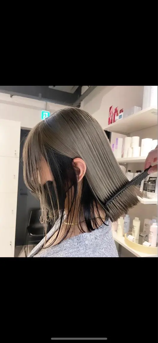ショート カラー インナーカラー ブリーチ👩🦳/ ✂︎MANAMIのヘアスタイル