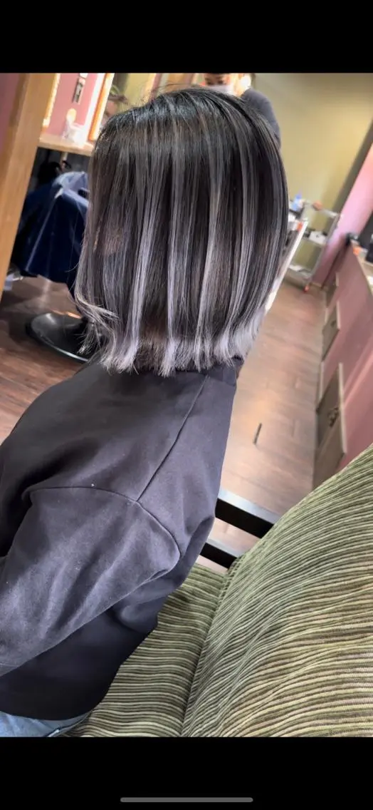 カラー バレイヤージュ ブリーチ グレージュ ハイライトカラー ハイトーンカラー カット ヘアカラー トリートメント 石井辰功也 フリーランス美容師のヘアスタイル