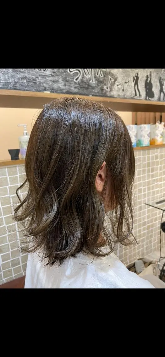 カラー グレージュ オリーブグレージュ オリーブグレー 川上有海 🦋透明感カラー🦋のヘアスタイル