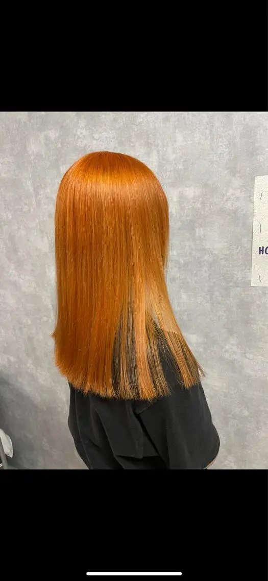 セミロング カラー ブリーチ オレンジ エガワ ミヤビのヘアスタイル
