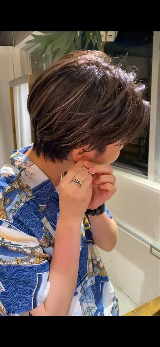 ショート カラー 聖 来のヘアスタイル