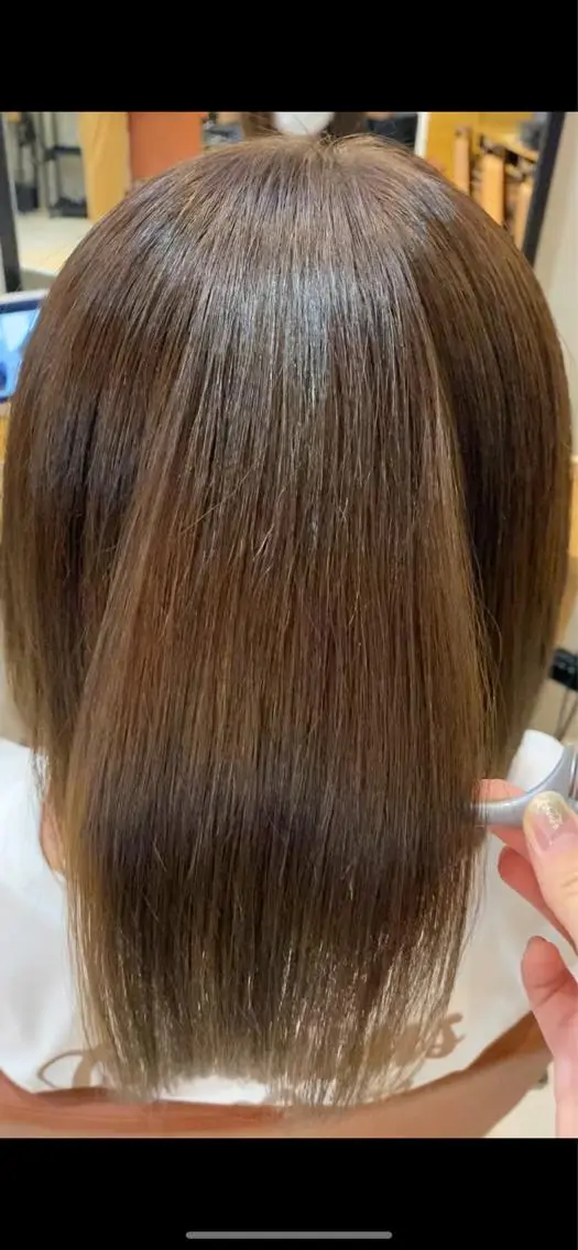 ミディアム トリートメント あやめ【顔まわり/レ イヤー/柔らかカラ】のヘアスタイル