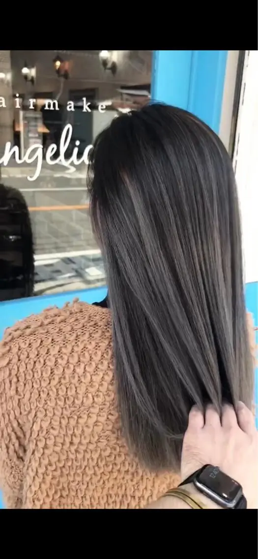 ロング en Siena エンシエナのヘアスタイル