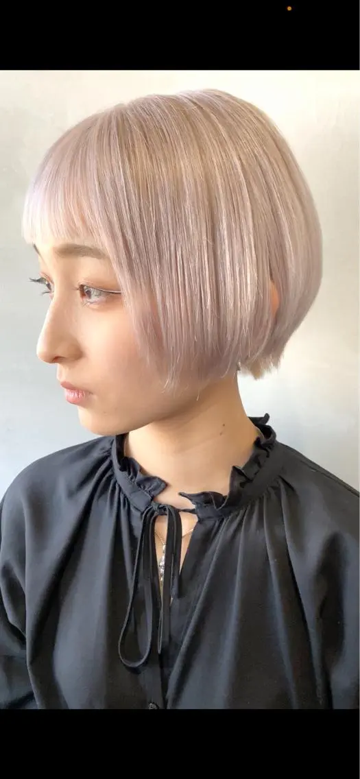 ショート カラー ヘアカラー 艶ハイトーンブリーチ 🌈小林侑雅のヘアスタイル