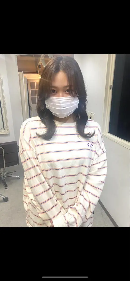 ミディアム ミルクティーベージュ outaのヘアスタイル