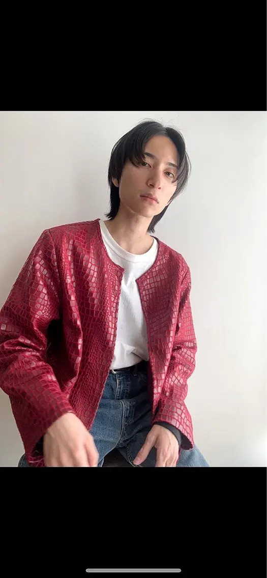 ミディアム パーマ メンズ センターパート メンズウルフカット ウルフカット カット ヘアセット メンズStylist 山根慧のヘアスタイル