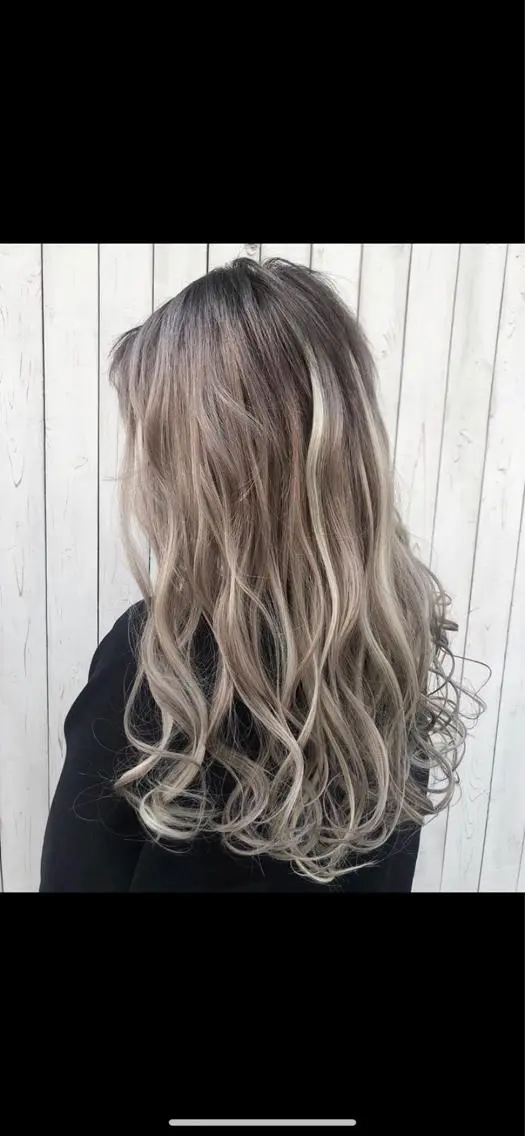 ロング カラー LOHAS Kanaのヘアスタイル