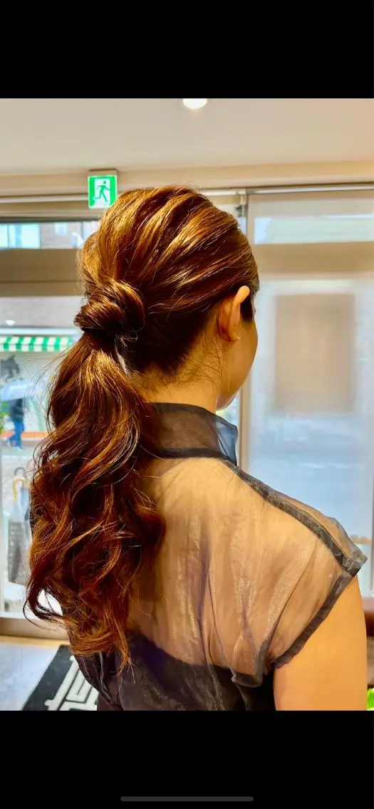 ロング ヘアセット 近 沙織のヘアスタイル
