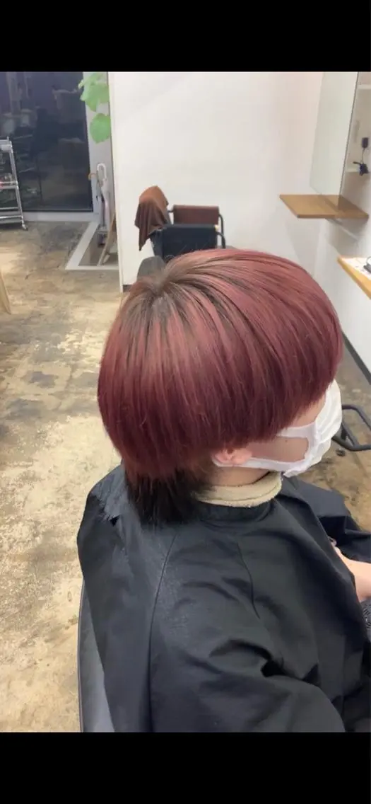 ミディアム カラー メンズ ピンクカラー 西浦 たくみのヘアスタイル