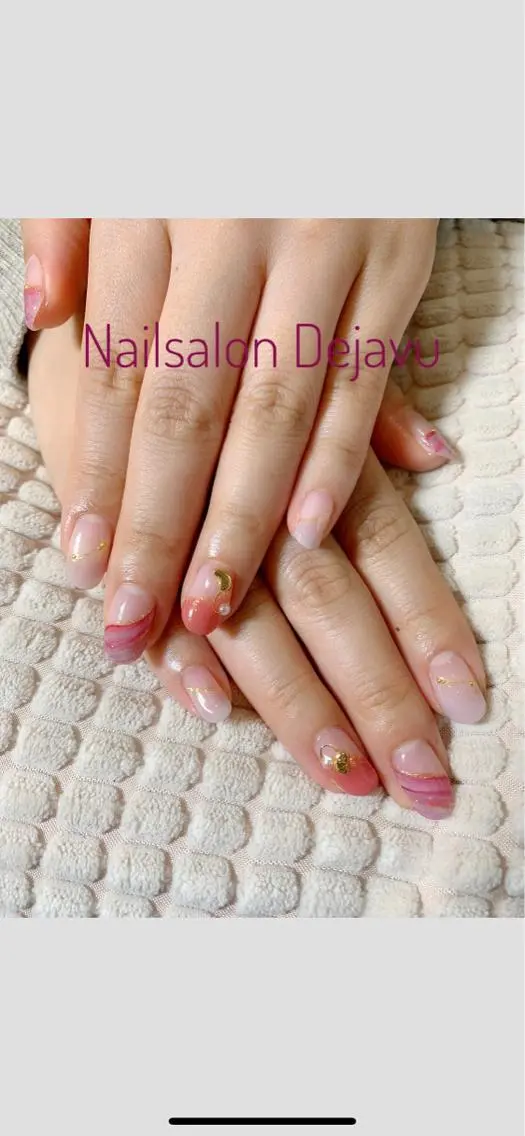 ネイル Nail salon Dejavu 🌿のネイルデザイン