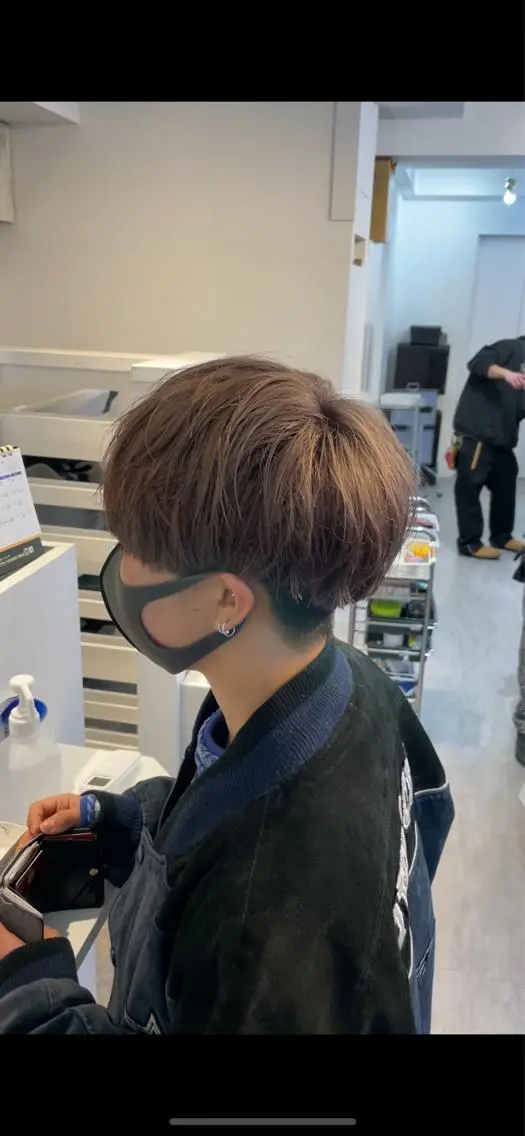 ショート カラー メンズ グレージュ カット ヘアカラー トリートメント メンズ専門店 店長 小柳 裕夢のヘアスタイル