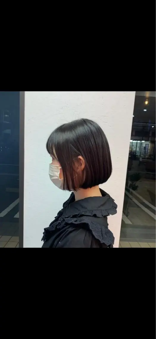 ショート ボブ 小顔カット カット 小倉 結衣のヘアスタイル