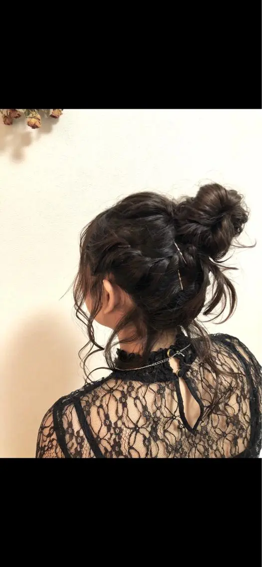 セミロング お団子ヘア おくれ毛 森安 華楠のヘアスタイル