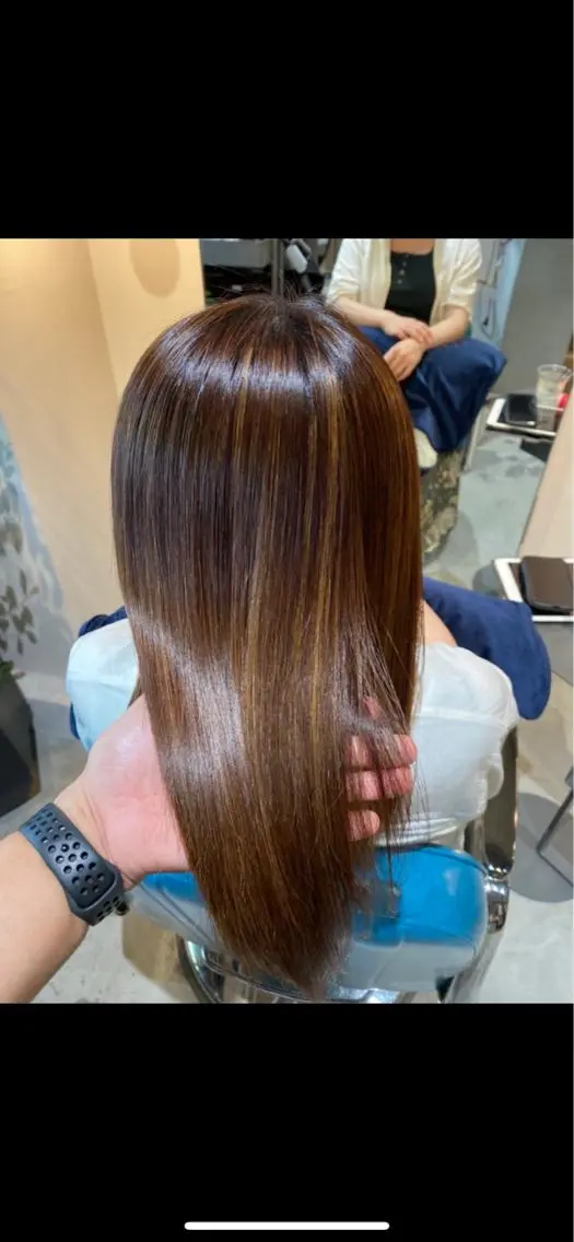 セミロング 必ず笑顔で帰っていた だきます!安田祐貴のヘアスタイル
