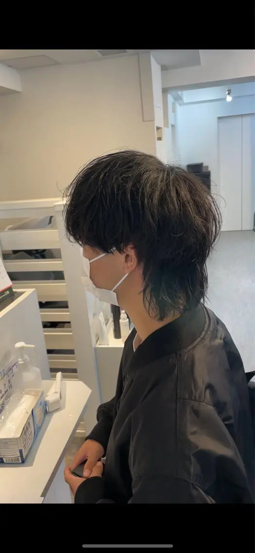 ミディアム パーマ メンズ メンズウルフカット ウルフカット カット メンズ専門店 店長 小柳 裕夢のヘアスタイル