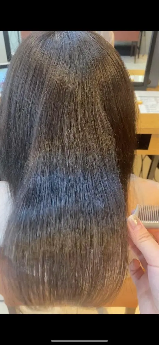 ミディアム くせ毛 トリートメント あやめ【顔まわり/レ イヤー/柔らかカラ】のヘアスタイル