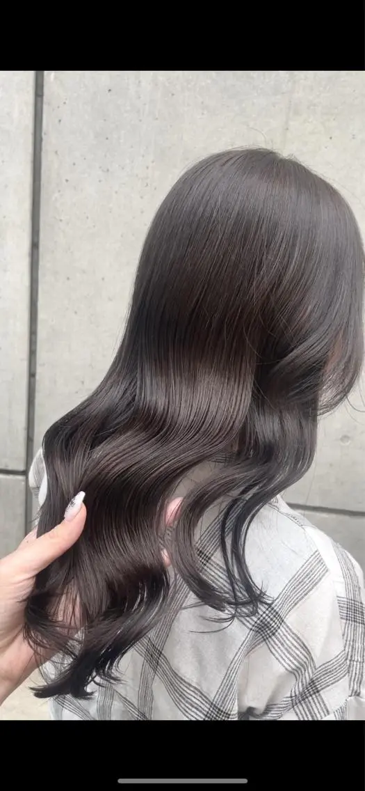 ロング カラー ブリーチ グレージュ ラベンダーカラー ラベンダーグレージュ ラベンダーグレー カット ヘアカラー トリートメント ご新規様限定 透明感カラーKANAのヘアスタイル